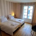 Maignan 15 Couchages 24h Villa